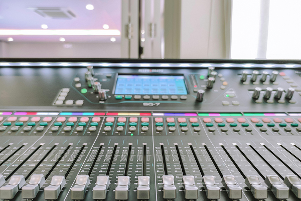 オーディオデバイス