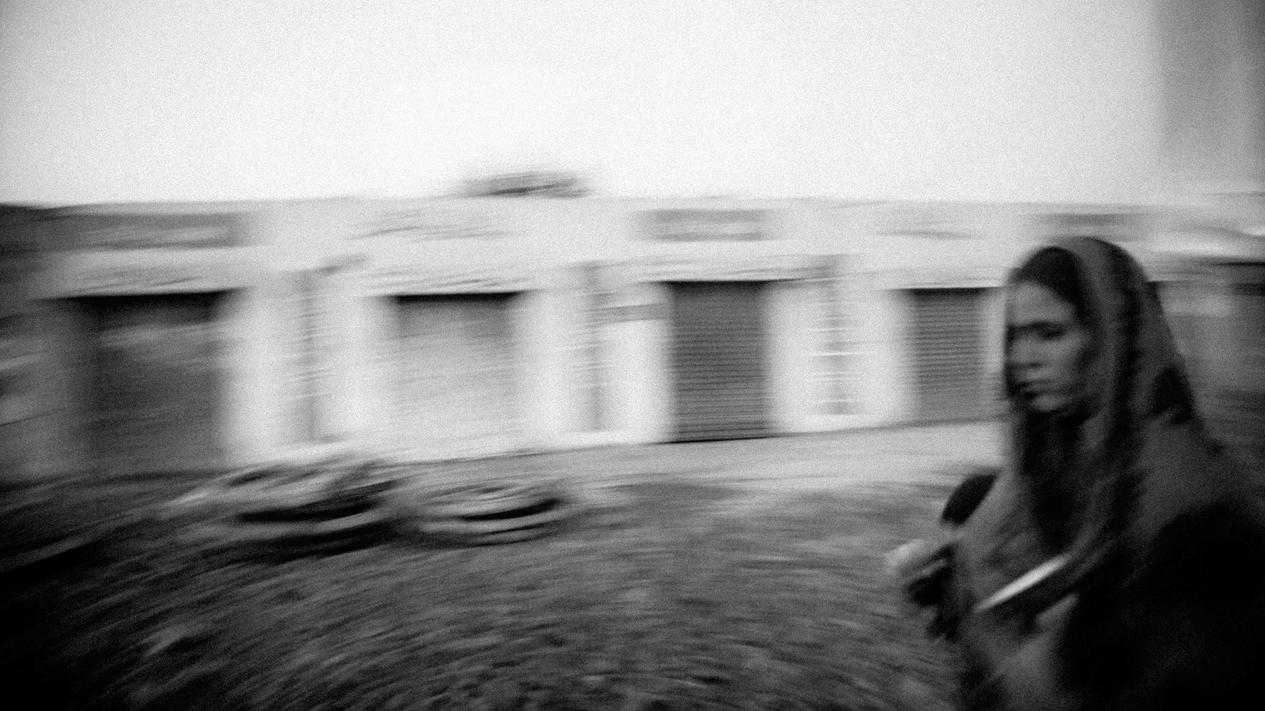 Gallery still 3 from FACELESS WOMEN, cinematography by Padu Palmerio.