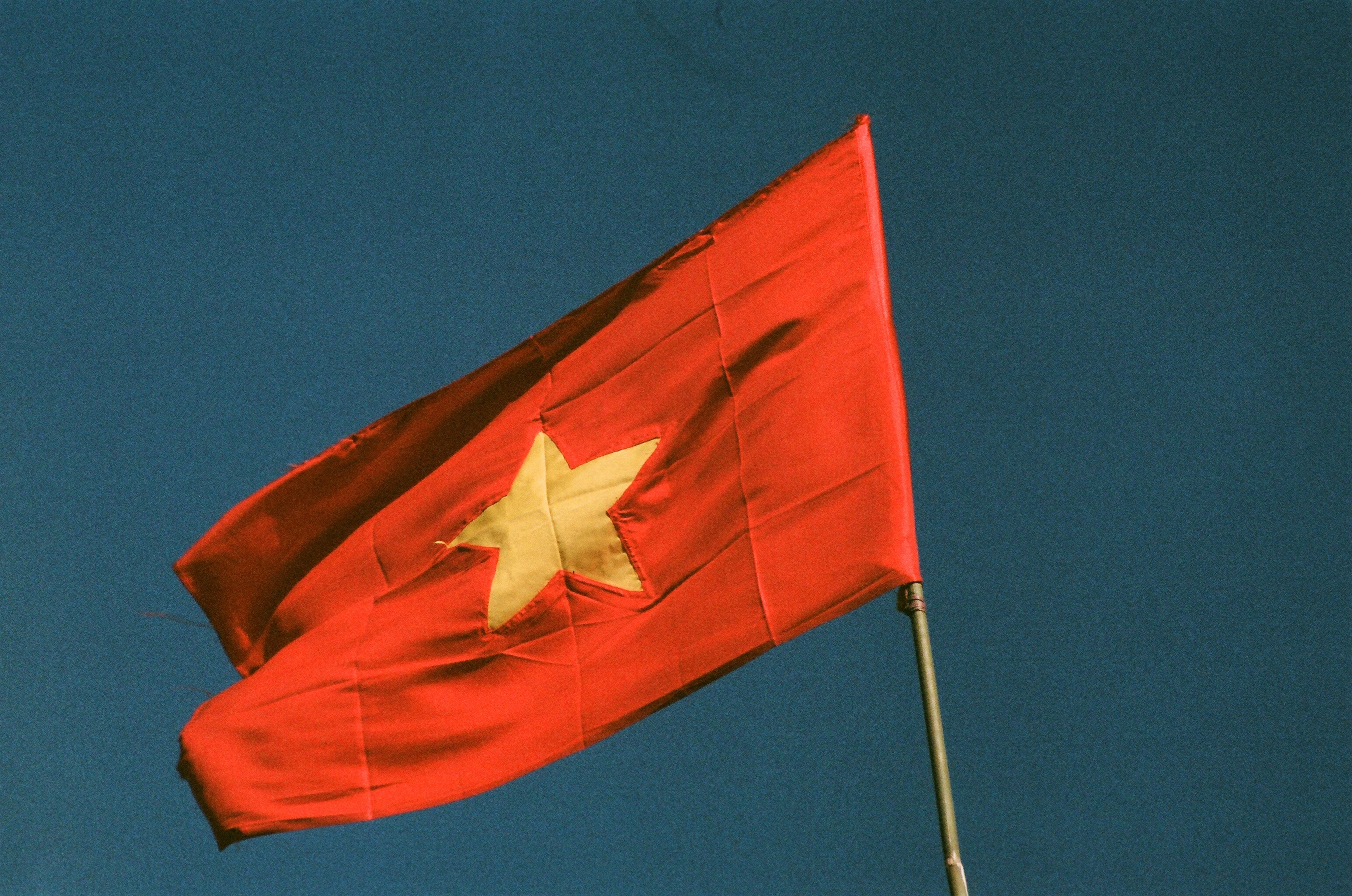 Gallery still 7 from VIETNAM, cinematography by Padu Palmerio.