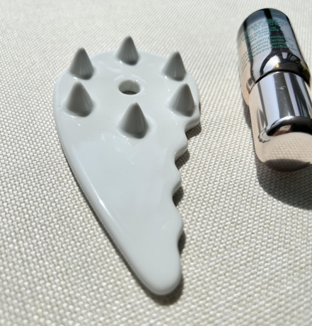 CG-75 Ergonomic dolphin-shaped ceramic Gua Sha tool