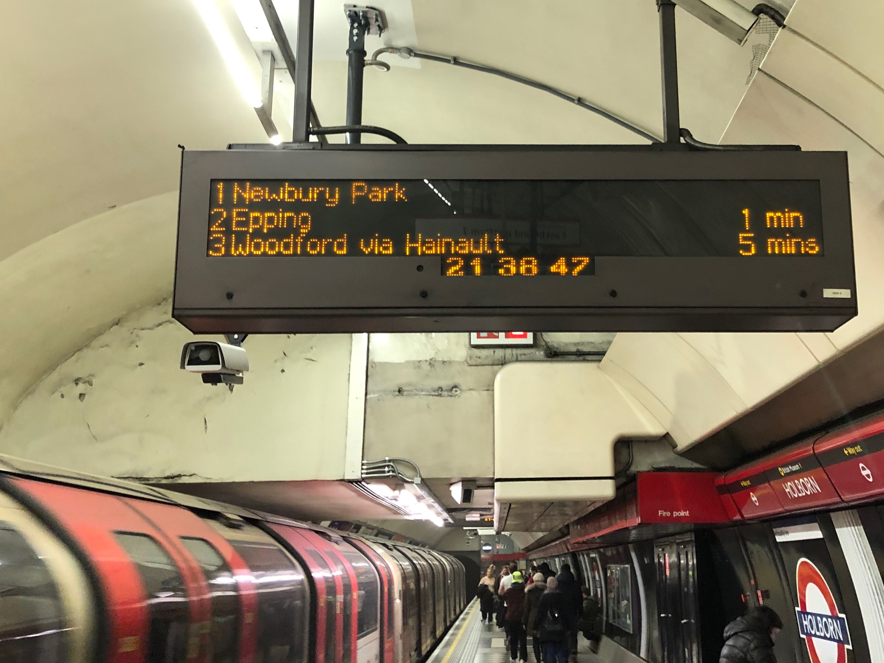 London-Underground-Arrival-Board