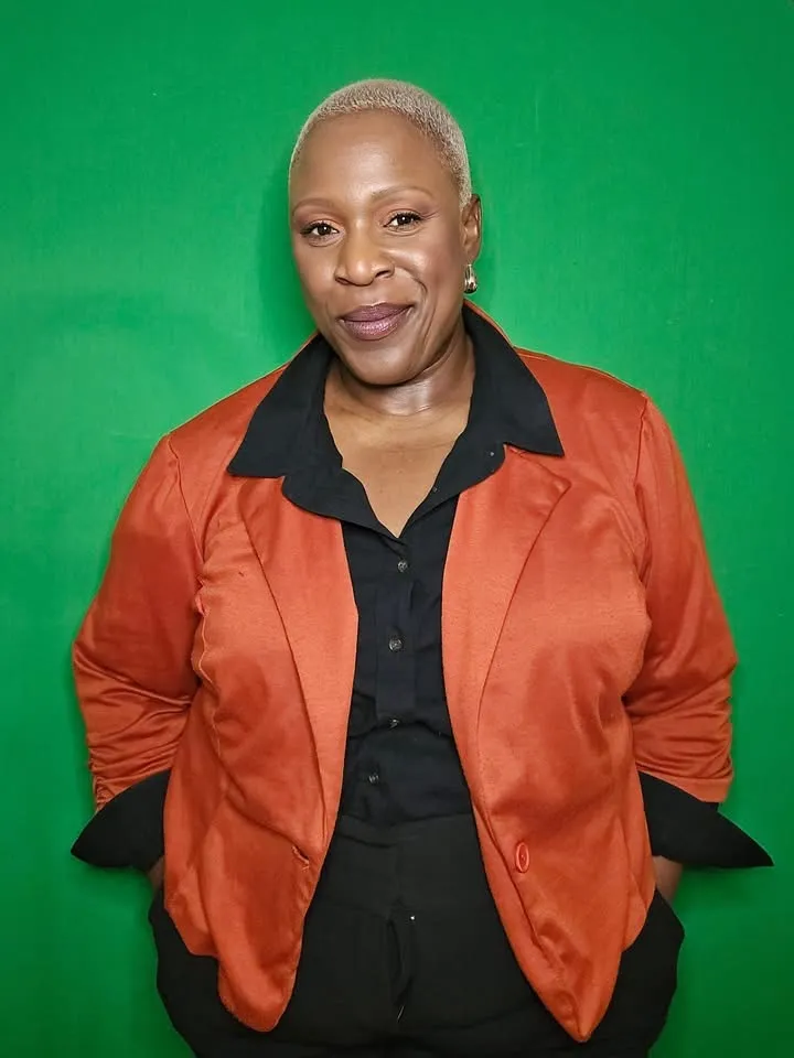 Adalgiza Chermont as Claudia