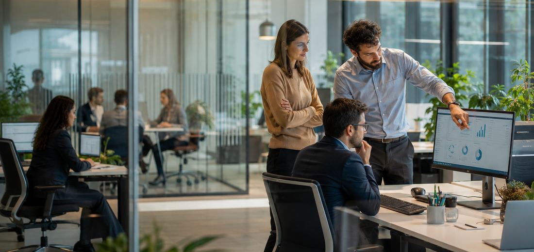 Team al lavoro in azienda farmaceutica