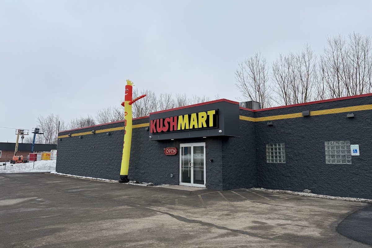 KushMart Lackawanna storefront