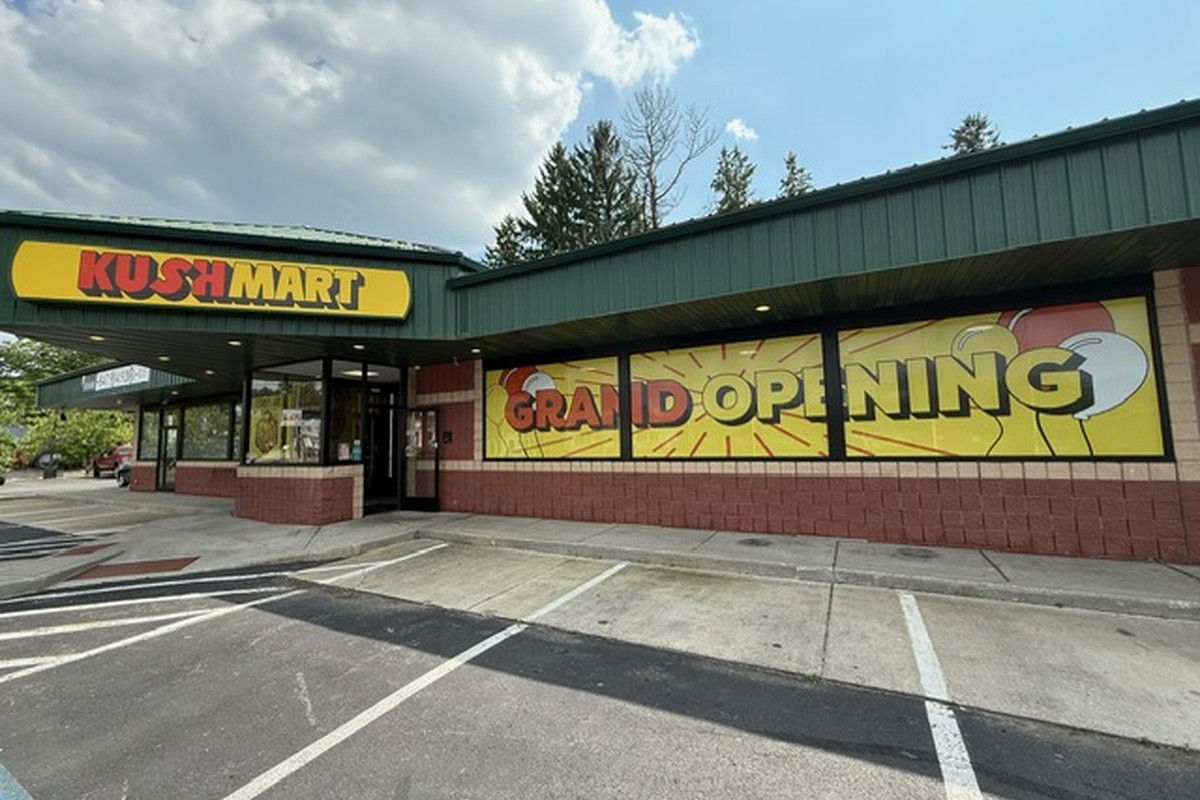 KushMart storefront