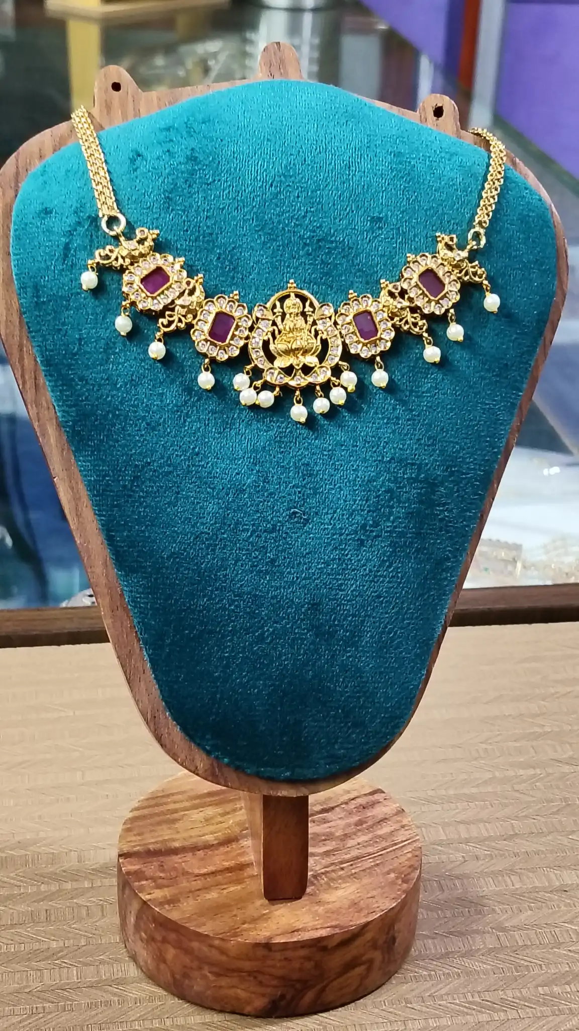Lakshmi short necklace