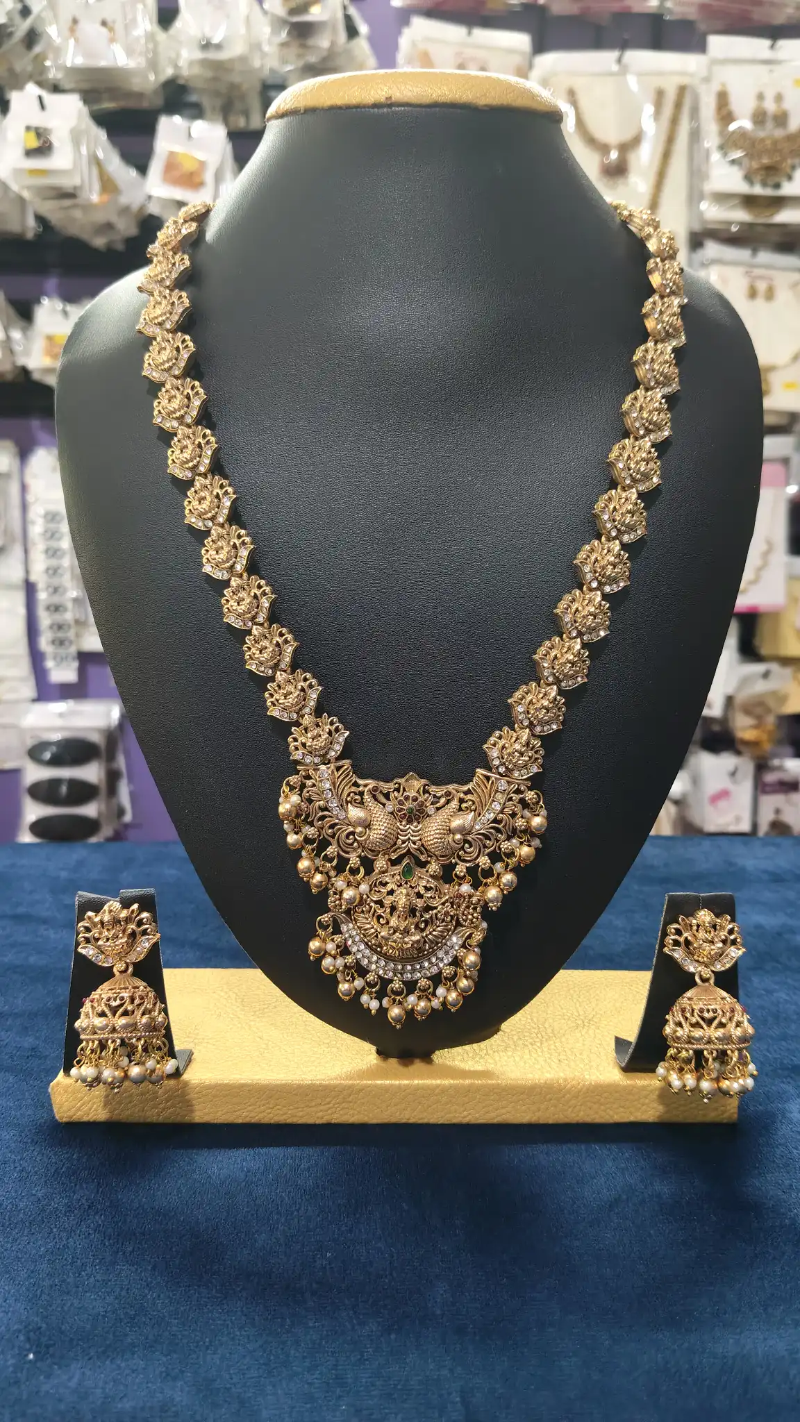 Lakshmi  long harum