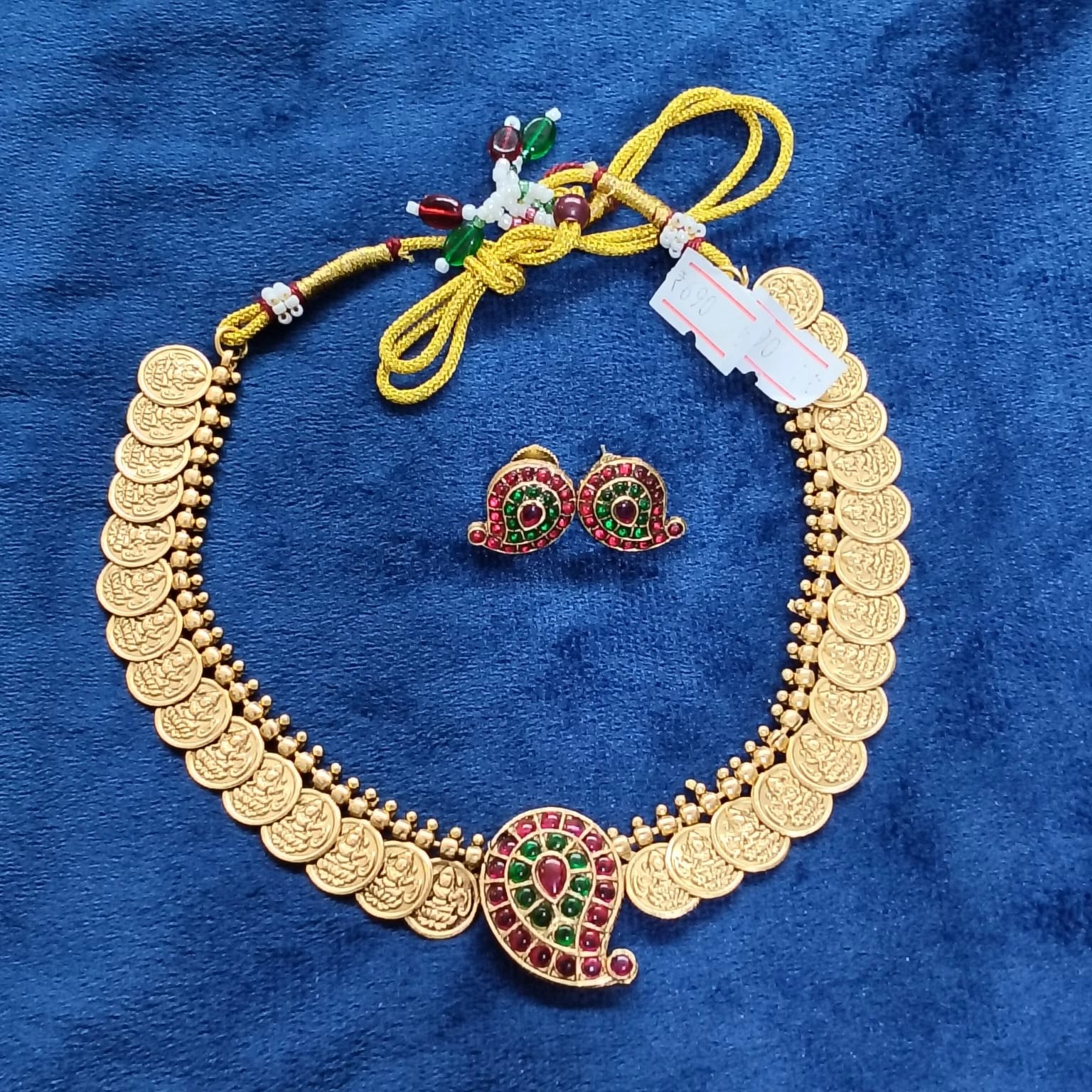 Pretty kemp mango pendant kasu nacklace