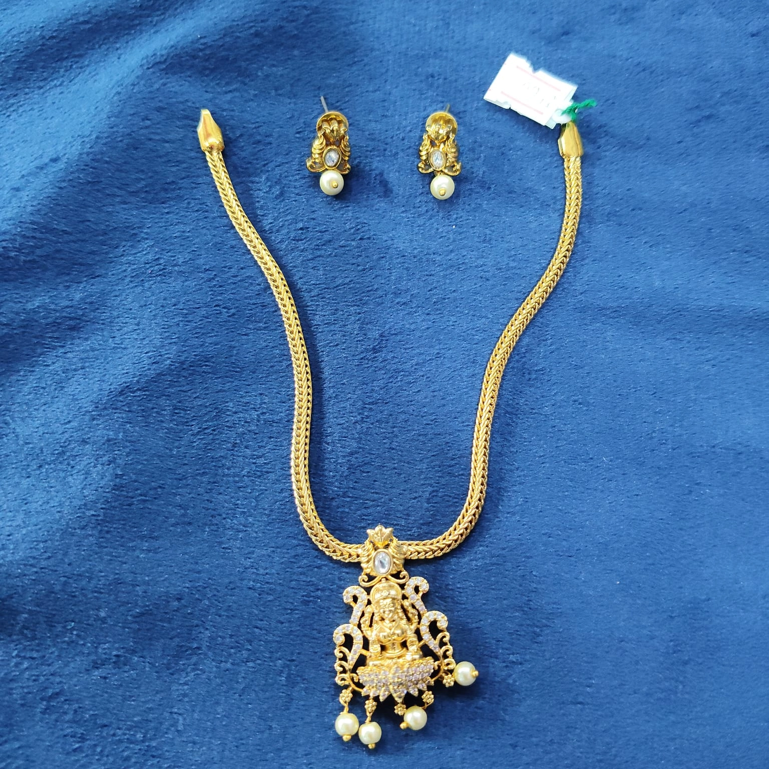 Lakshmi NeckSet