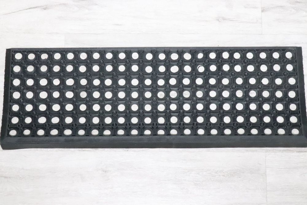 Килимок гумовий на сходи 90x30, см PB526