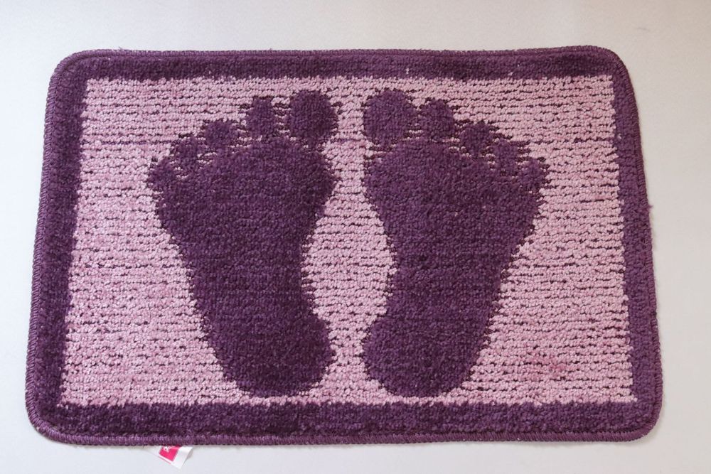 Килимок для ванної і туалету "Ноги"40*60 см Vonaldi 1725/violet legs