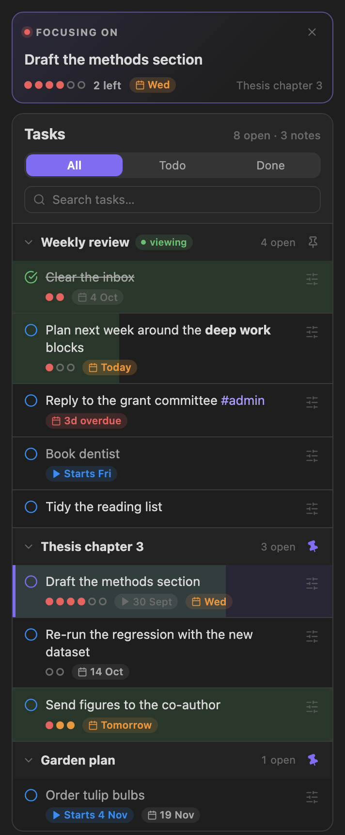 Task panel with a focus card and three notes, two of them pinned