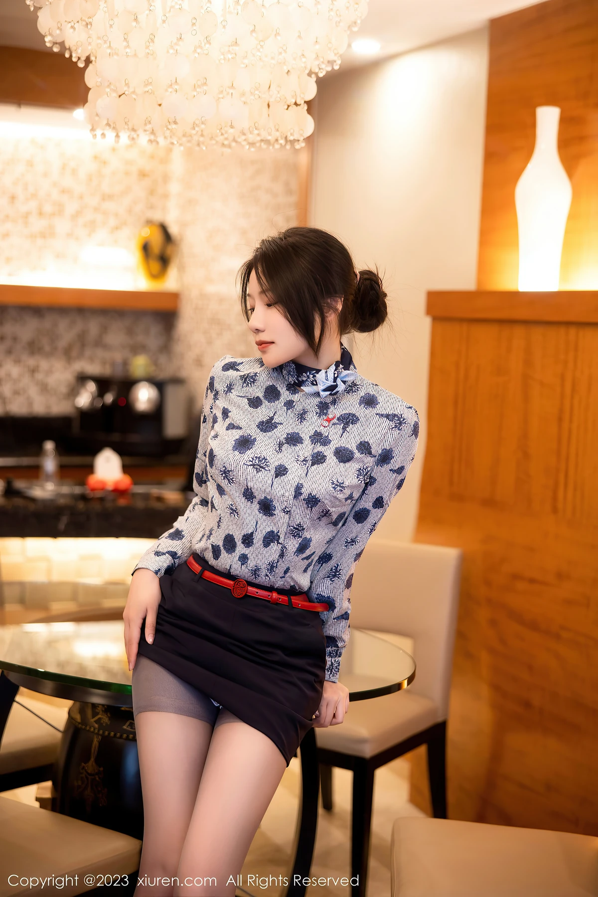 No.6338新人王楚璇:空姐制服秒切蕾丝灰丝,56P写真藏着鲜活小性感 - 6