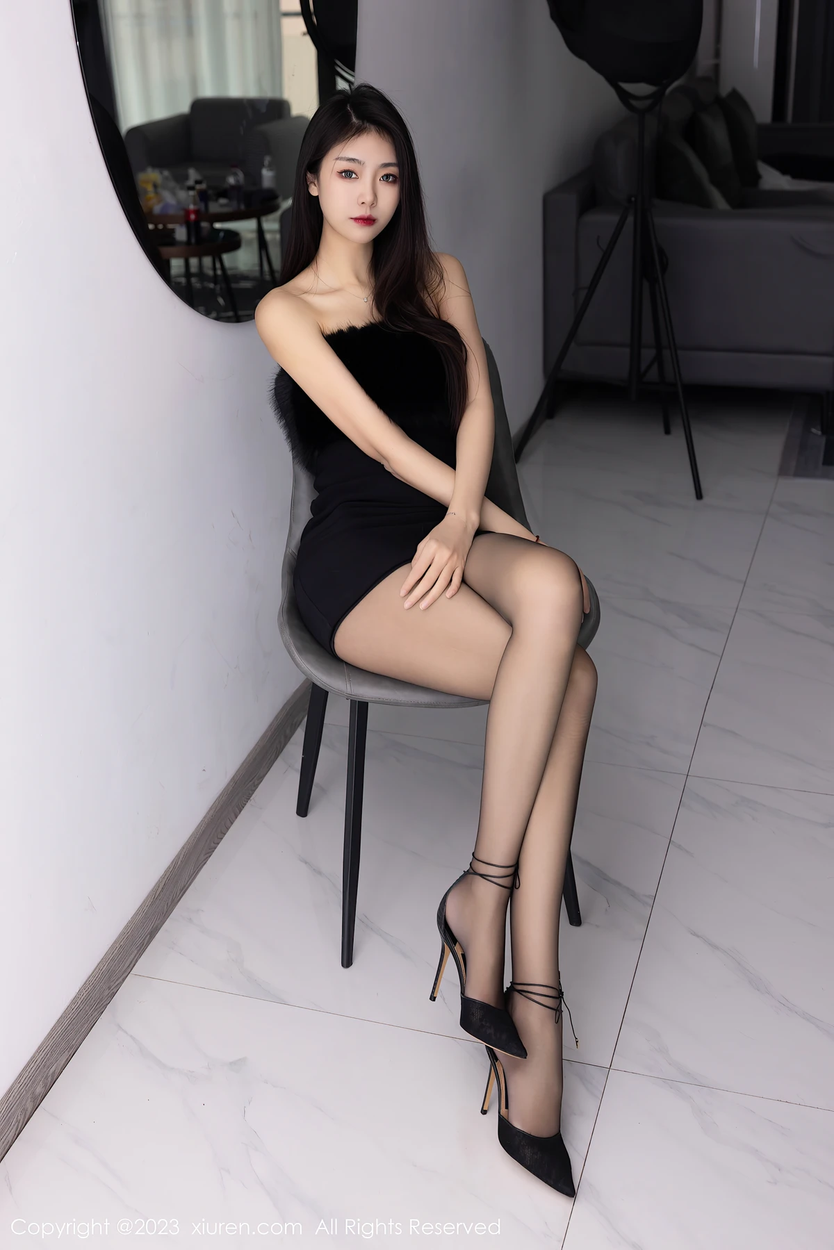 XiuRen No.6275 可乐Vicky 黑丝短裙裹不住的运动员曲线，这组写真美到想私藏！ - 6