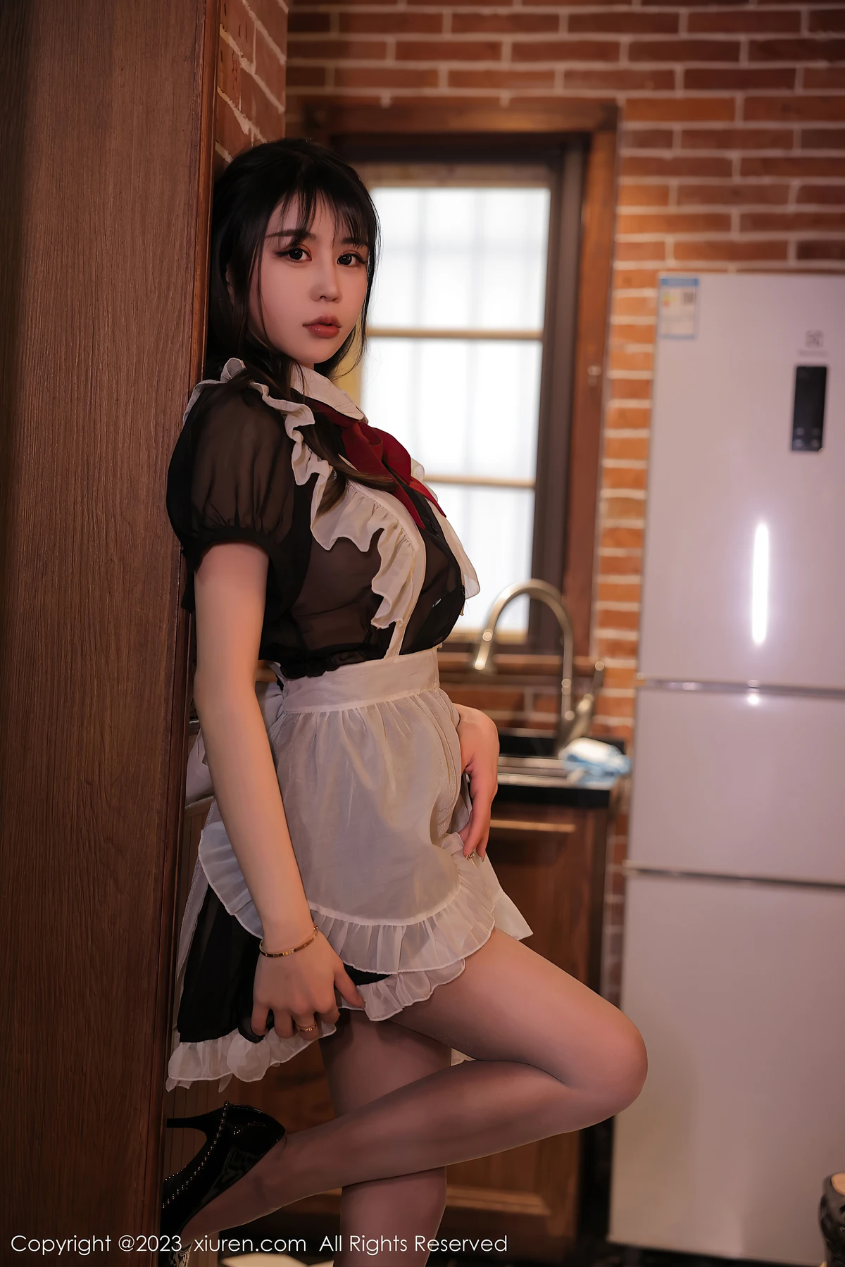 秀人网No.6310 tina_甜仔：62帧光影里，23岁的甜欲藏不住 - 6