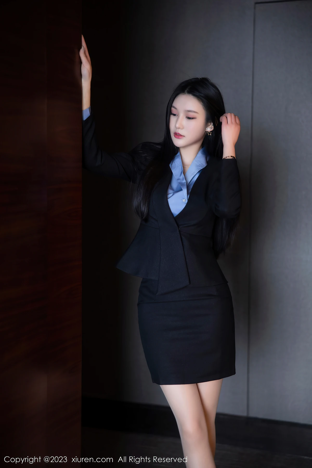 秀人网No.6254 圆圆酱：新人OL首套写真，蕾丝+原色丝戳中所有人心动点 - 1