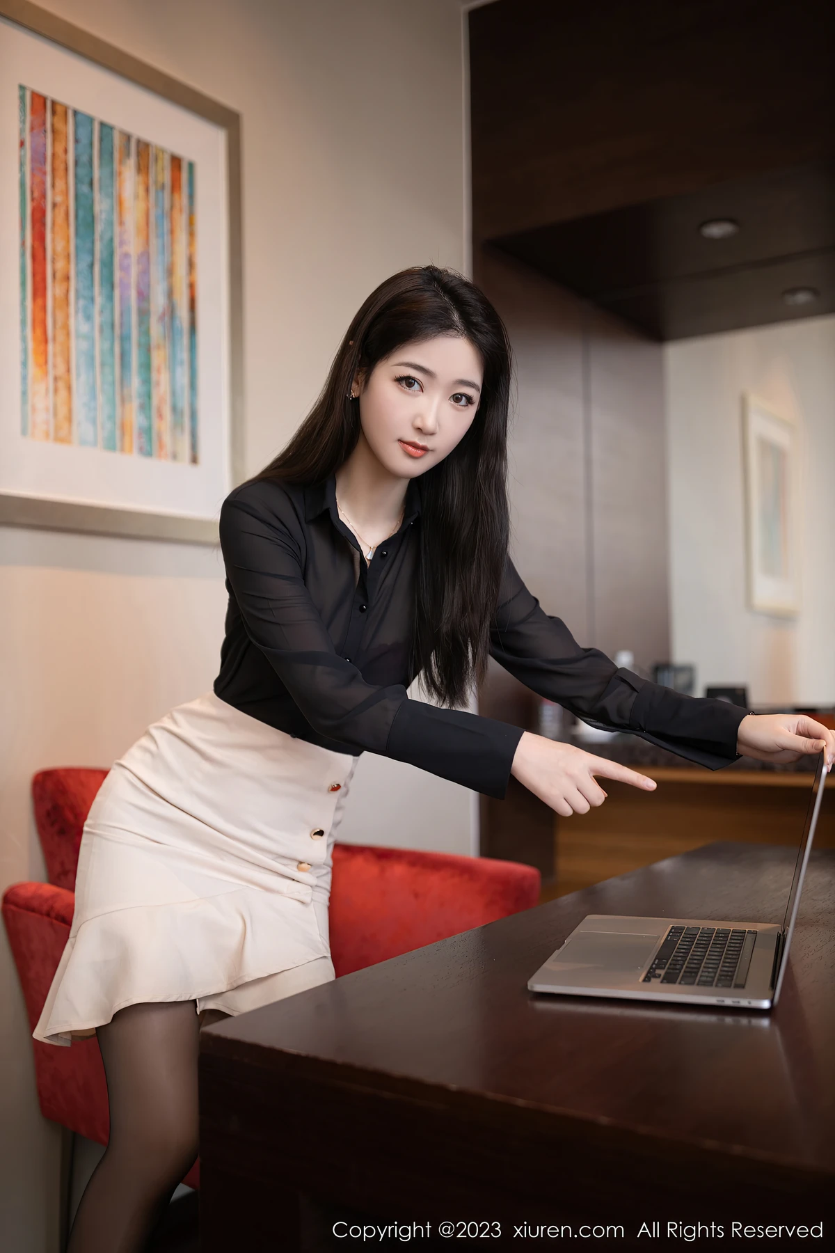 XiuRen No.6223唐安琪：OL变装黑丝蕾丝杀，这组写真藏着她最鲜活的美 - 6