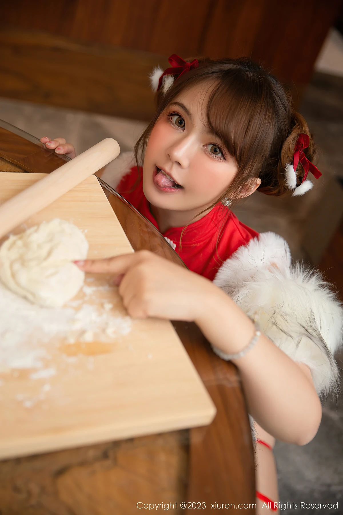 XiuRen No.6242 张思允Nice红装包饺子写真：甜辣曲线藏不住，看完想带女友拍同款！ - 7