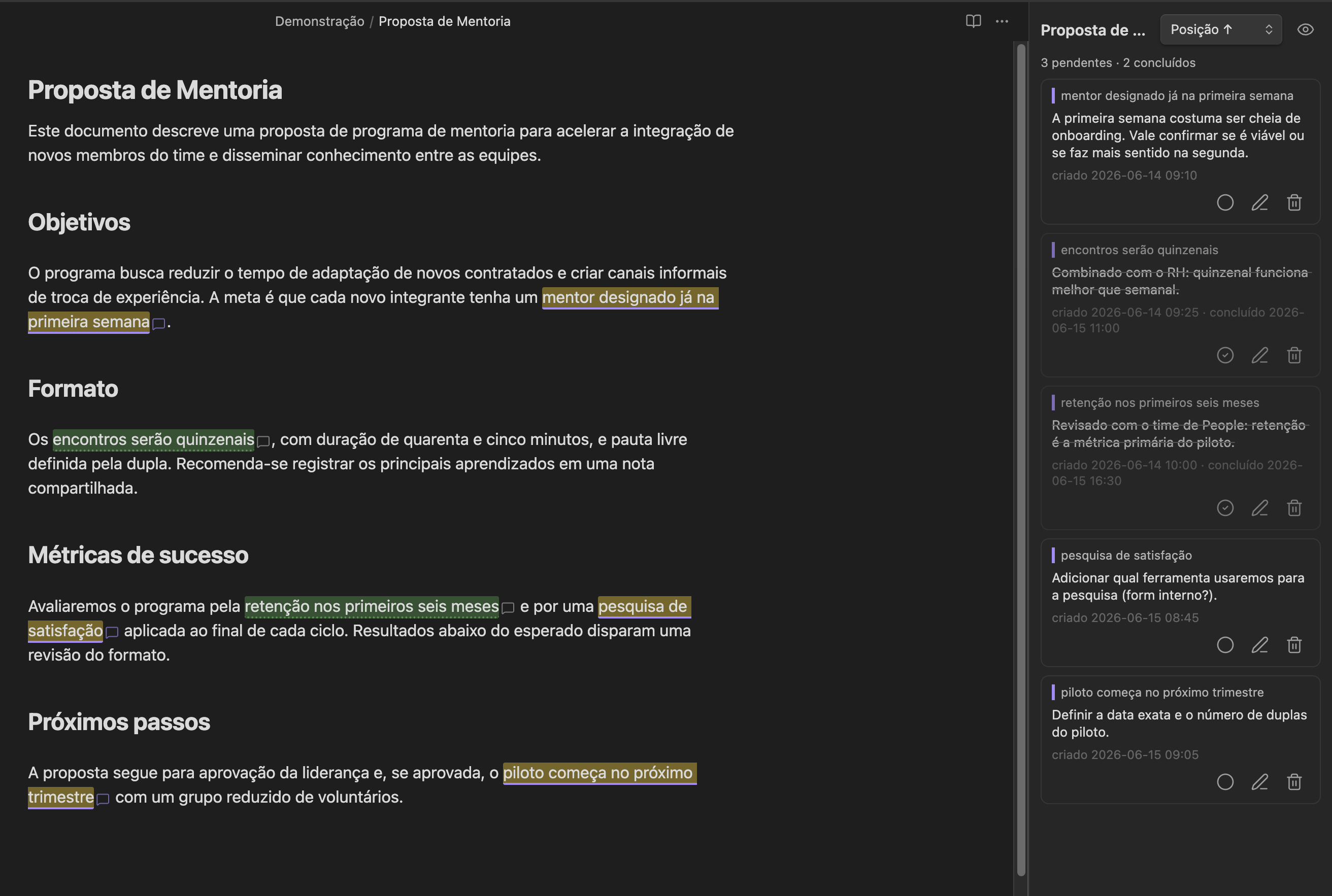 Documento com trechos comentados e o painel lateral de comentários