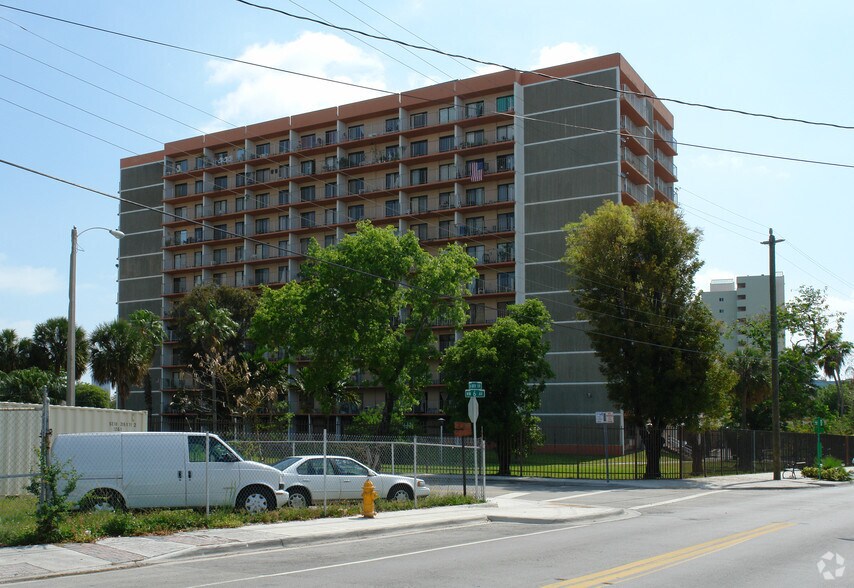 Real place that inspired Residential building in Salton