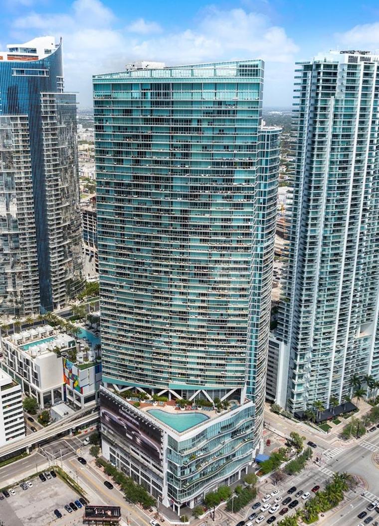 Lugar real que inspiró Edificio residencial en Downtown