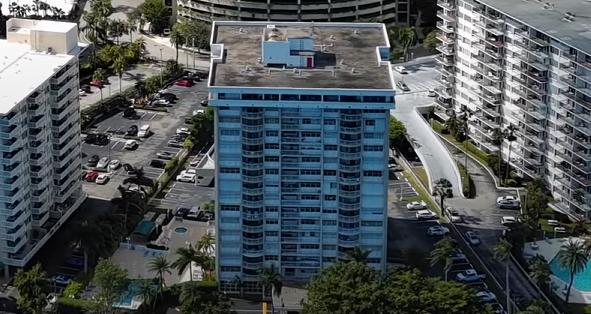Real place that inspired Residential building in Tequesta