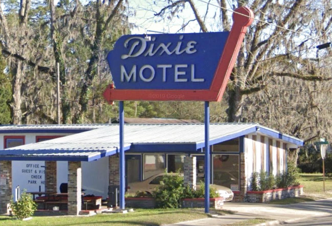 Real place that inspired Starlet Motel Sign
