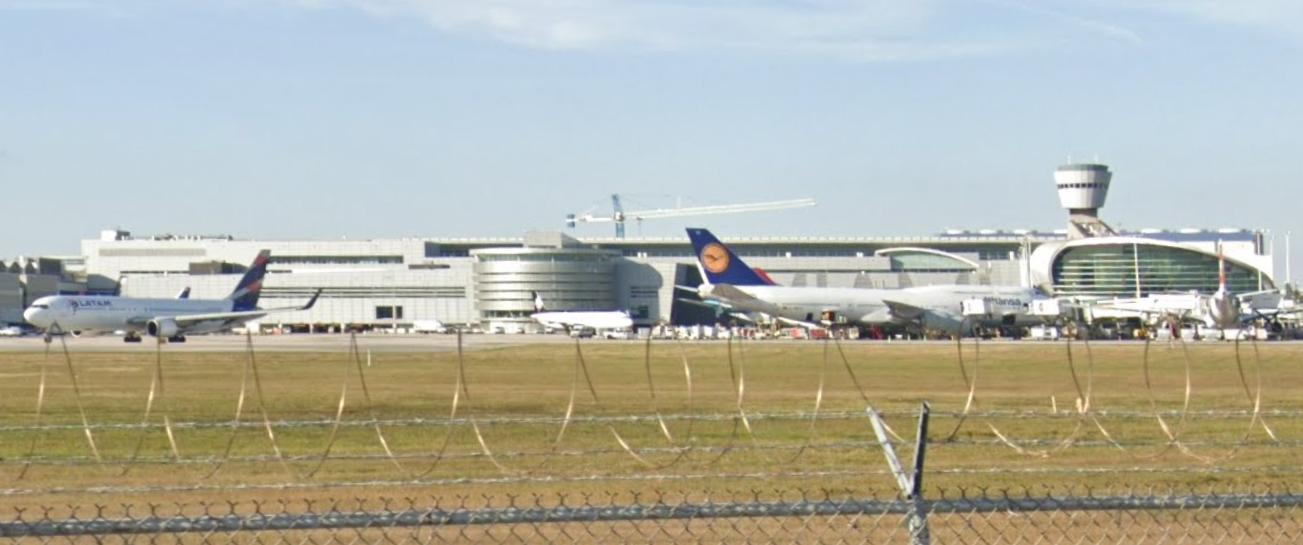 Real place that inspired Transport in Vice City International Airport
