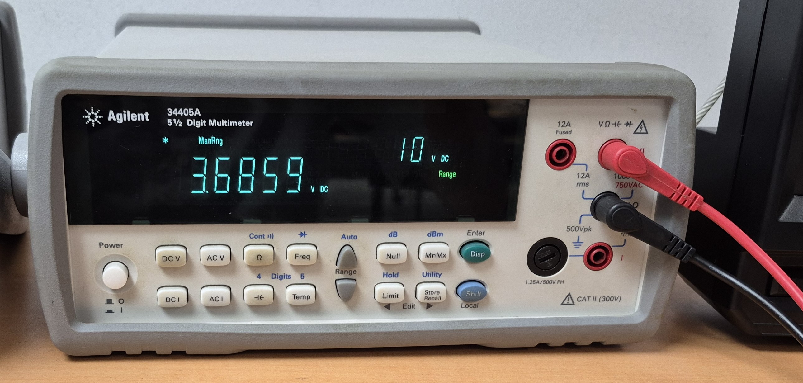 Medida de tensión suministrada a la Protoboard