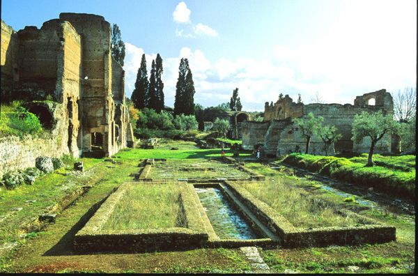 Photograph of the Northern Garden in the Stadium-garden at Hadrian's Villa