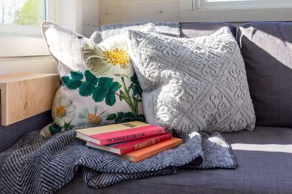decorative-pillows