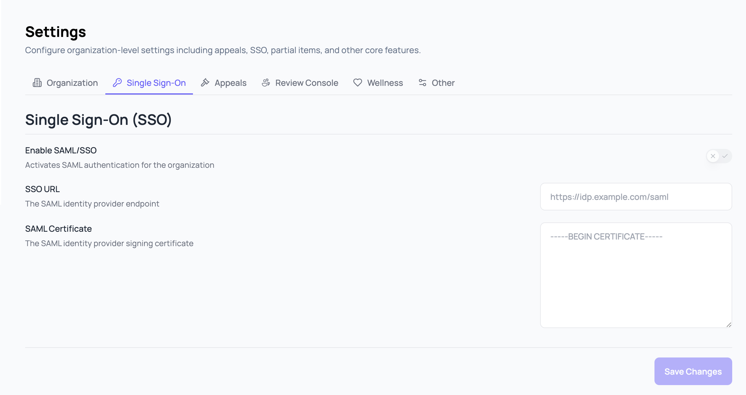 Settings 的 SSO 分頁,顯示 SAML/SSO 啟用切換,以及 SSO URL 與 SAML Certificate 欄位。