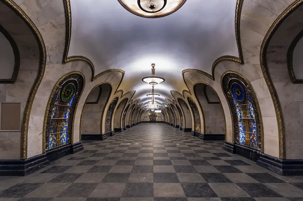 Novoslobodskaya hall - moscow metro