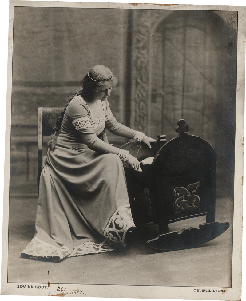 URSULA REUTER CHRISTIANSEN POETISKE DRAGTER 08- 20.11.1974