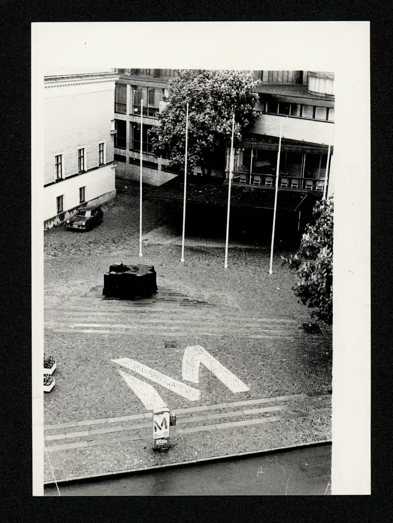 17.05.1972 BARRY BRYANT — Sheet 1