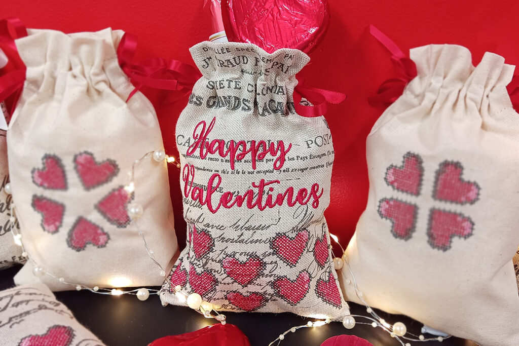 Valentine’s Cross Stitch Hearts Bag (Happy Valentines) free embroidery design