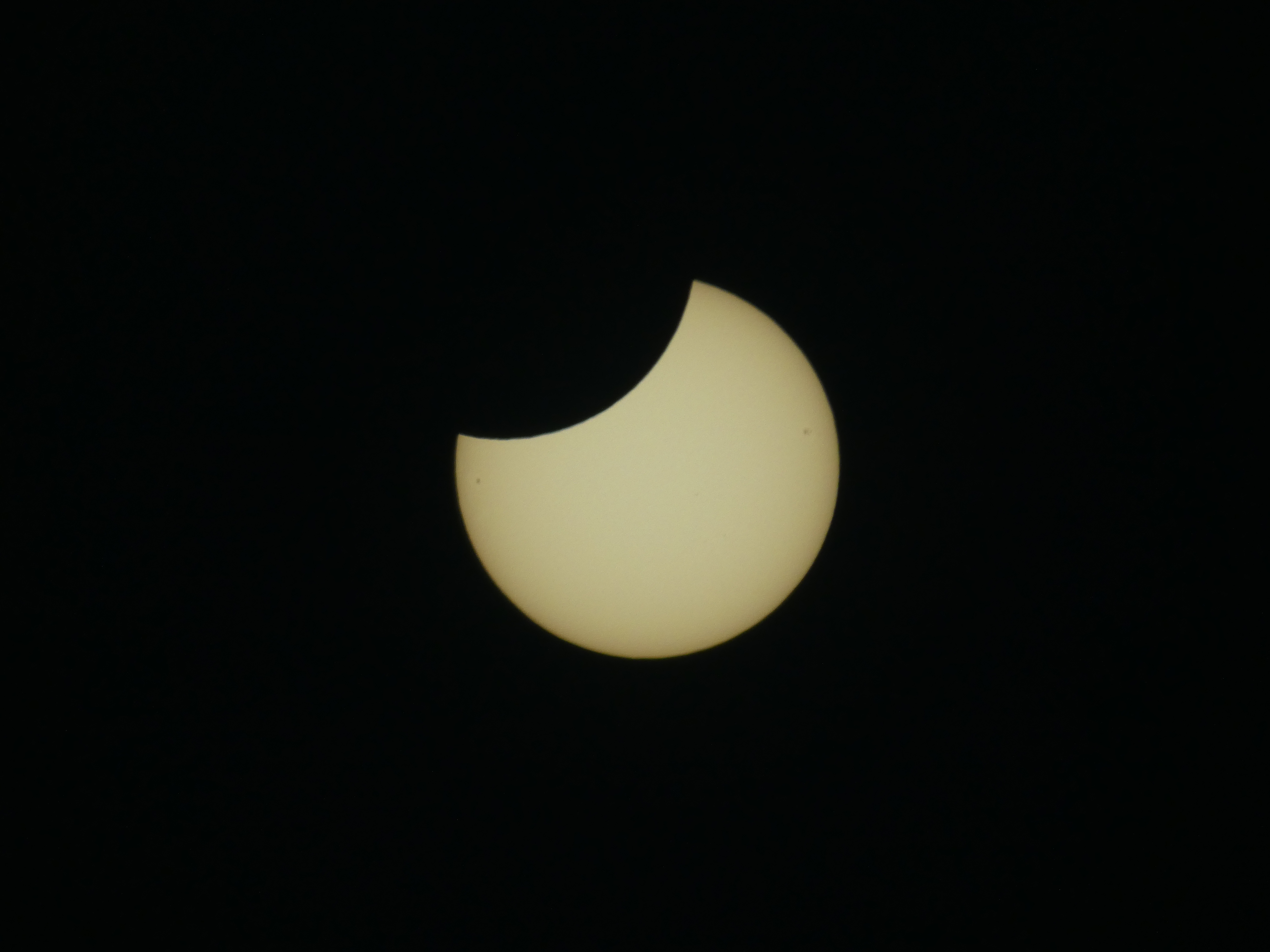 _1200735_eclipse3.JPG