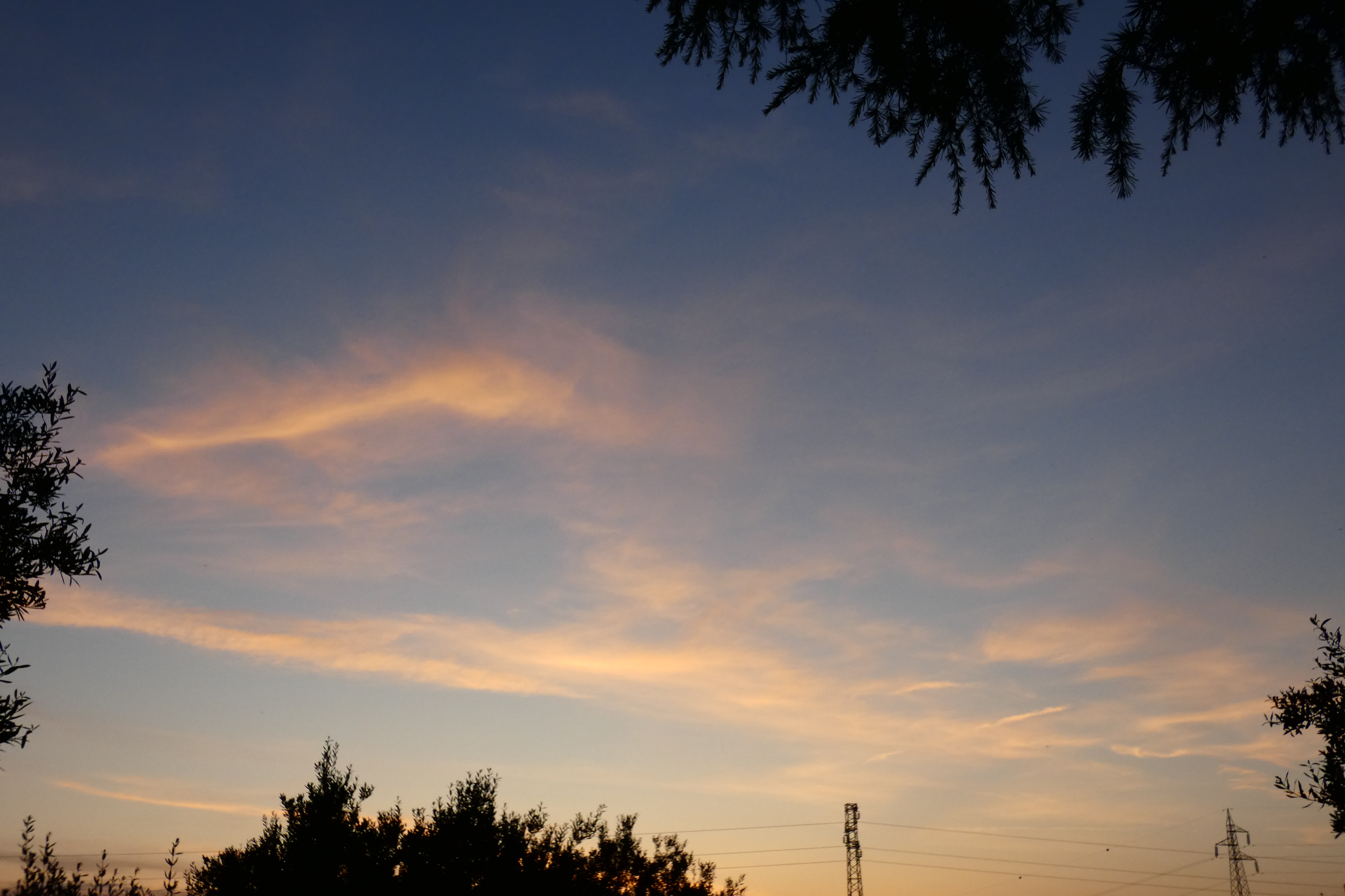 _1220016_sunset_clouds.JPG
