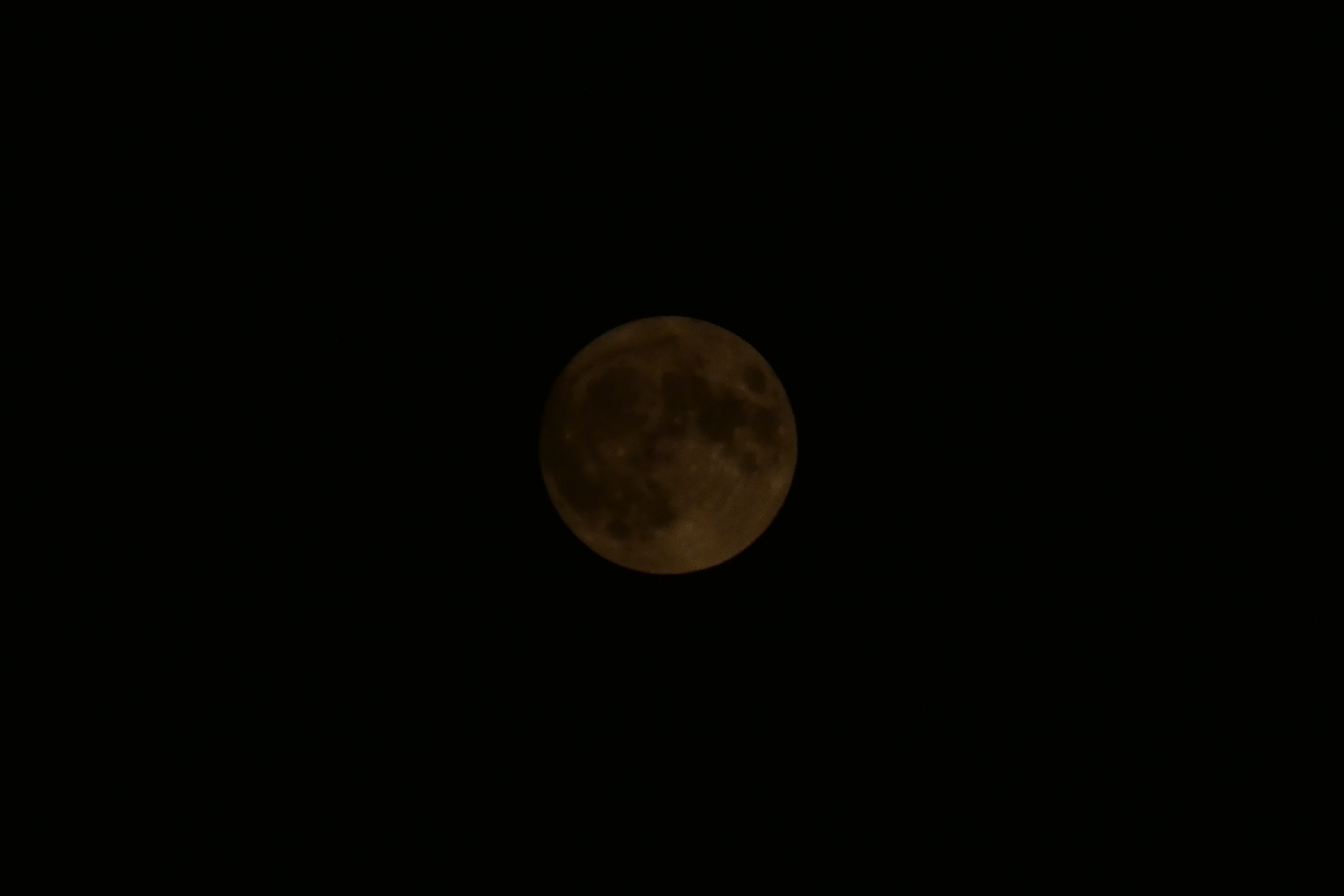 _1220359_red_supermoon.JPG