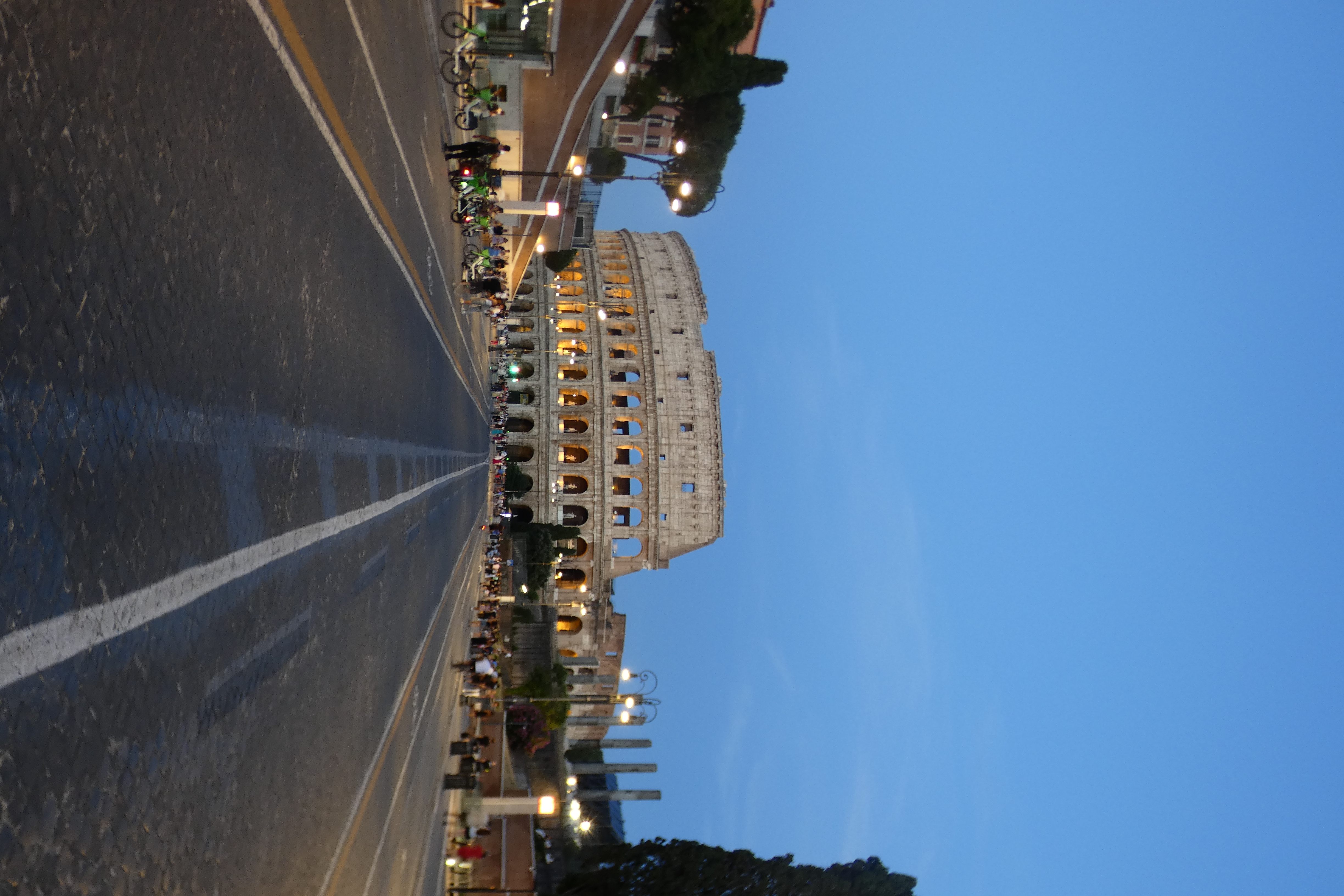 _1300931_colosseo.JPG