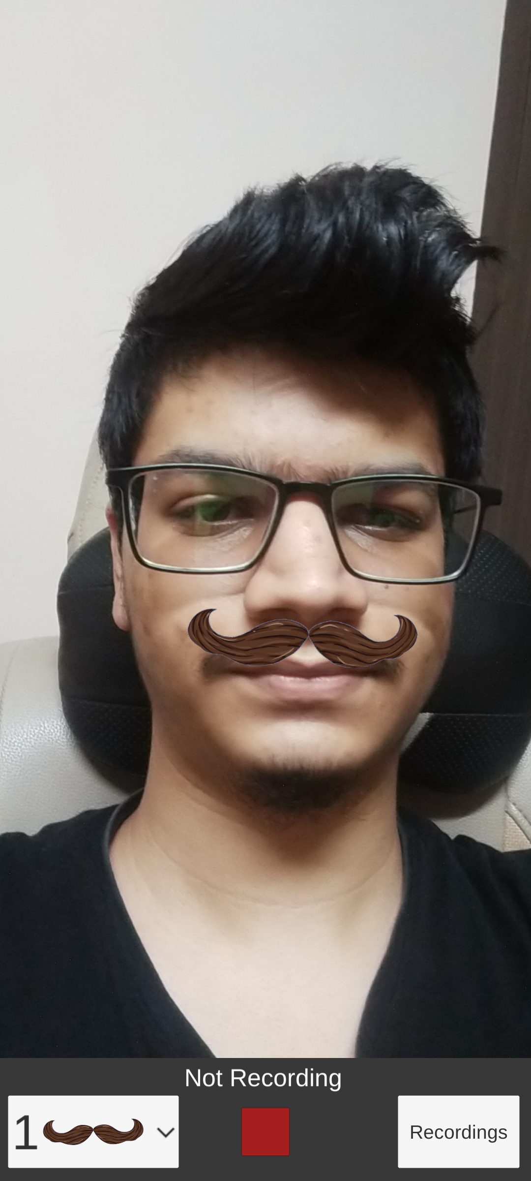 Main Sreen + Moustache 1