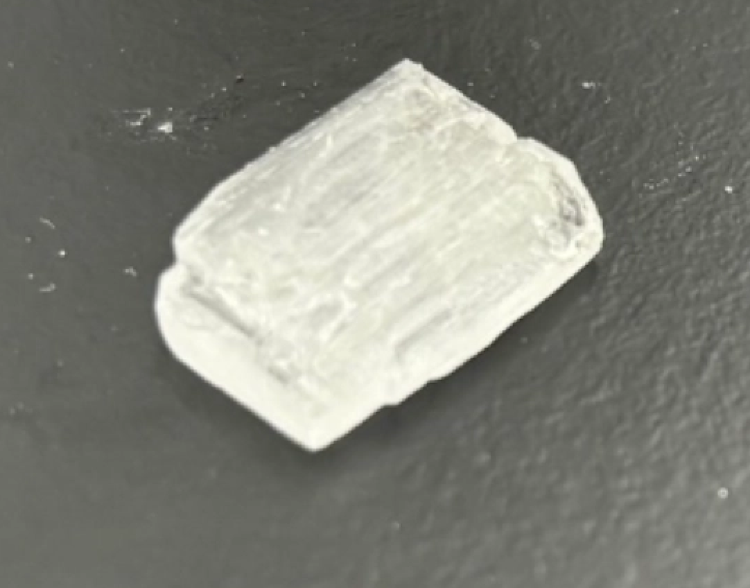 Growing Crystals with Memory