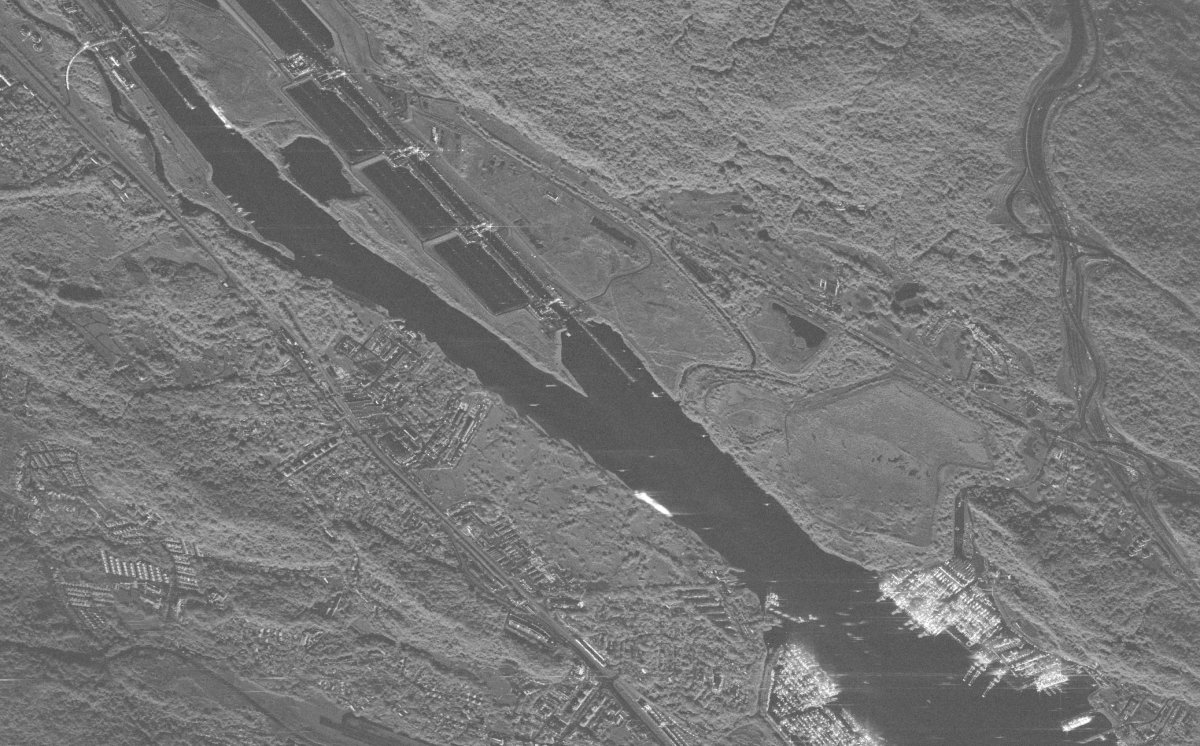 FastSAR image of the Panama Canal's Pacific entrance from an Umbra spotlight collection