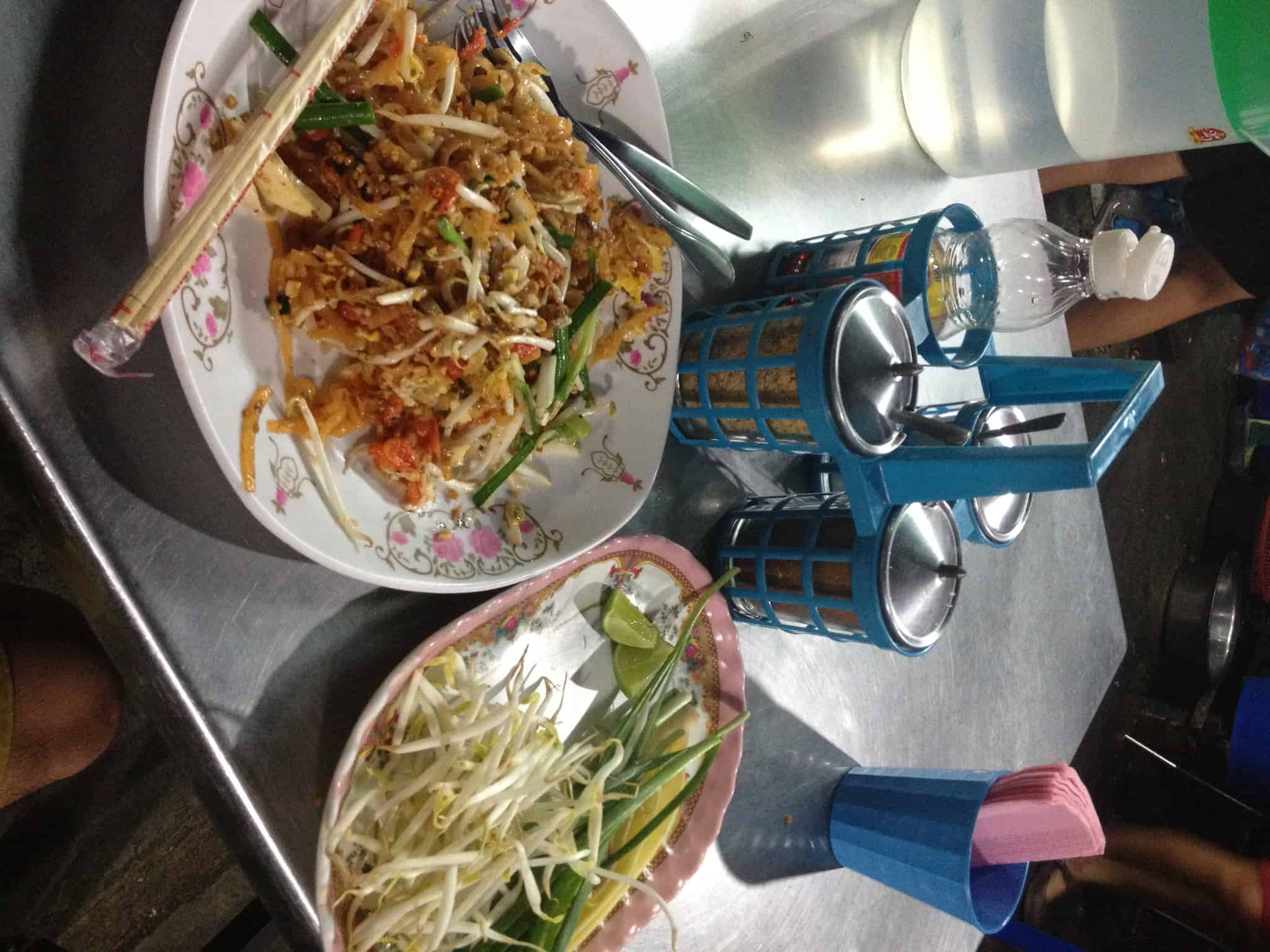 屋台のテーブル