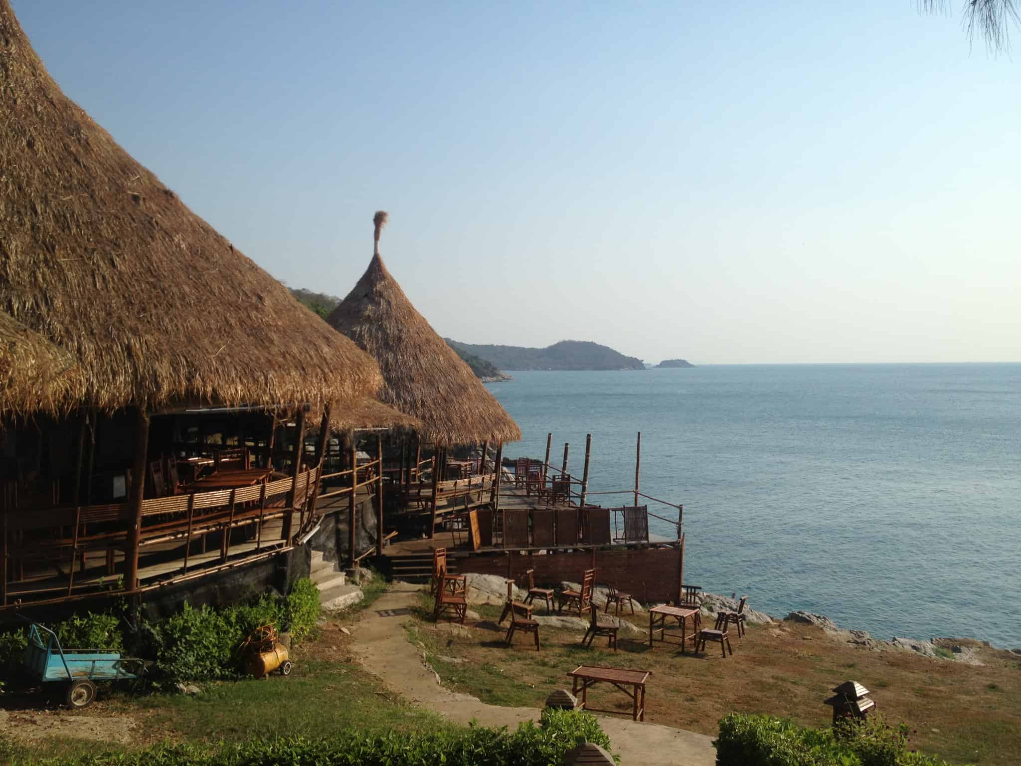 藁葺き屋根・海