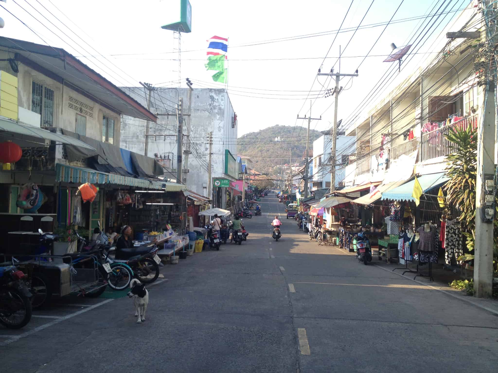 タイの街・国旗