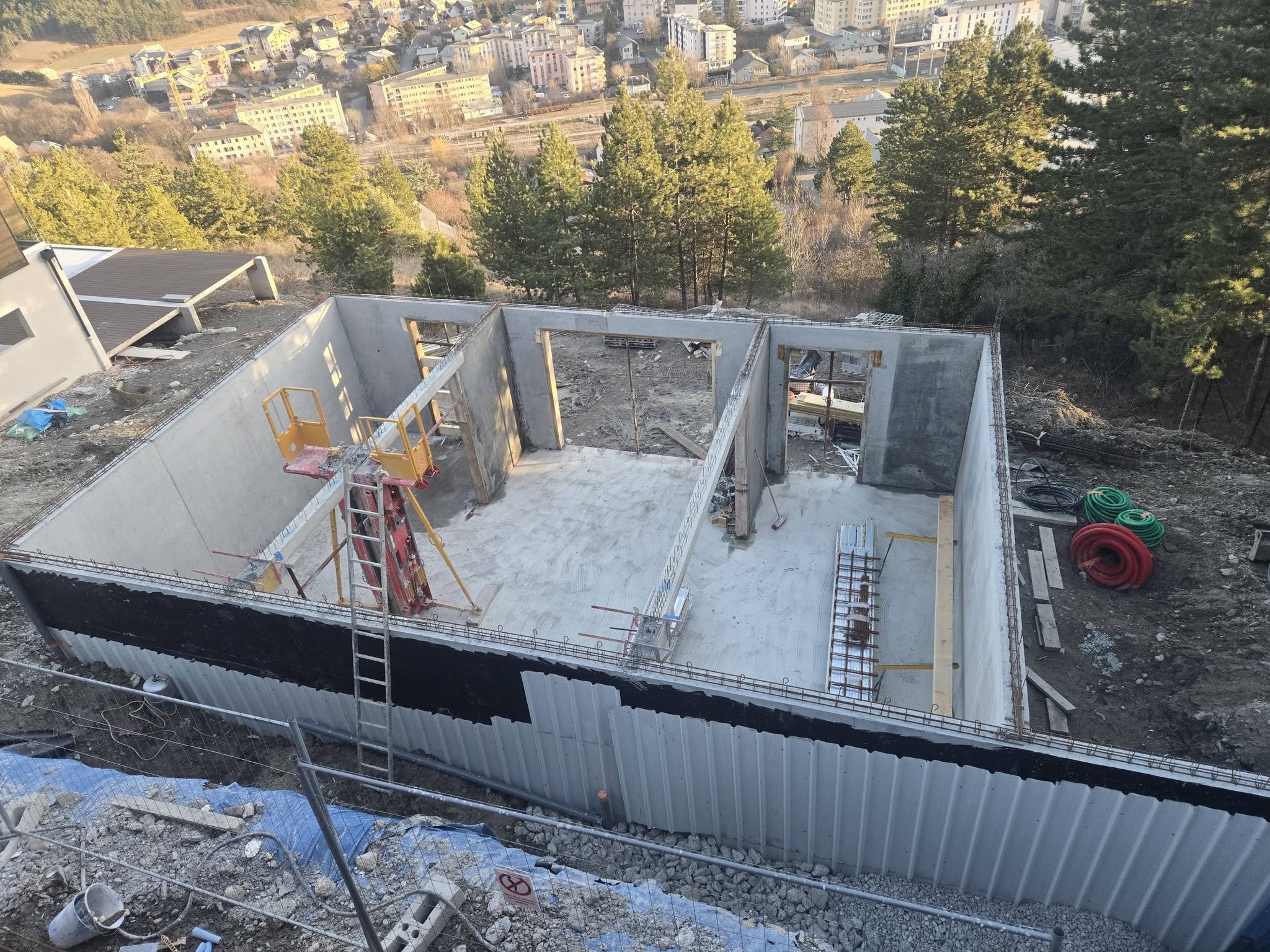 Vide sanitaire, dalle et garage en béton banché, vue 2