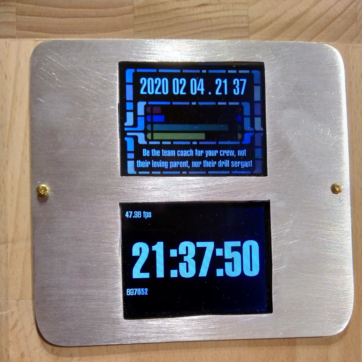 Two SPI displays connected to one Raspberry Pi