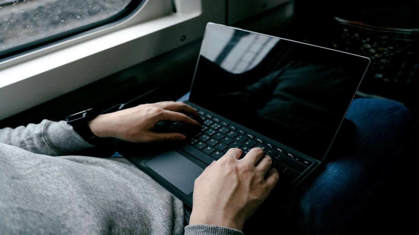 Cara Mengatasi Laptop Black Screen