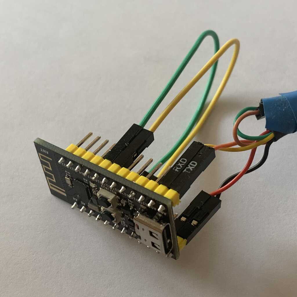 Photo of a CH582F development board with loopback connections